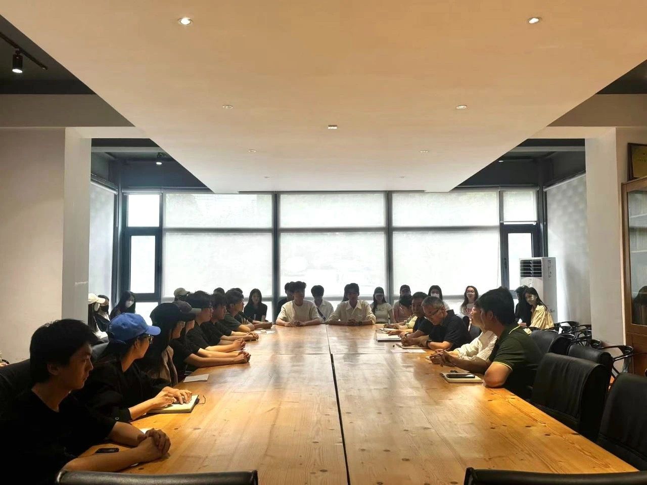 戏剧之光 校领导调研戏剧学院，助力戏剧艺术辅导服务提质升级